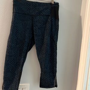 Lululemon athletic ankle length pants